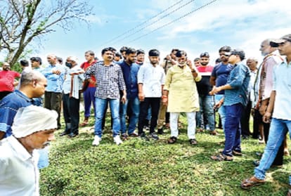 Pratapgarh: The dead body of the martyr soldier Ritesh pal did not reach, CM Yogi Adityanath gave help of 50 lakh rupees