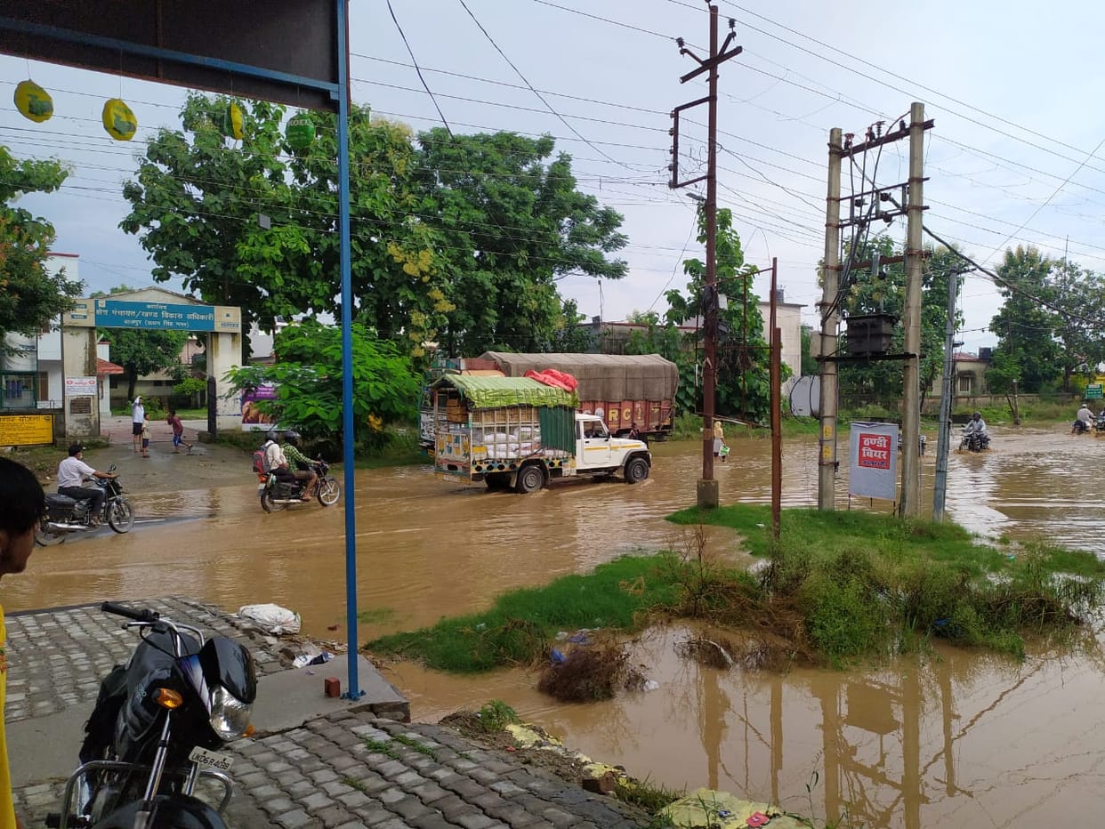 uttarakhand monsoon rain : heavy rain in dehradun, flood situation in bajpur due to overflowing river