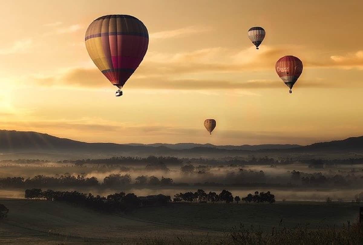 Visit these places around Delhi to take hot air balloon ride