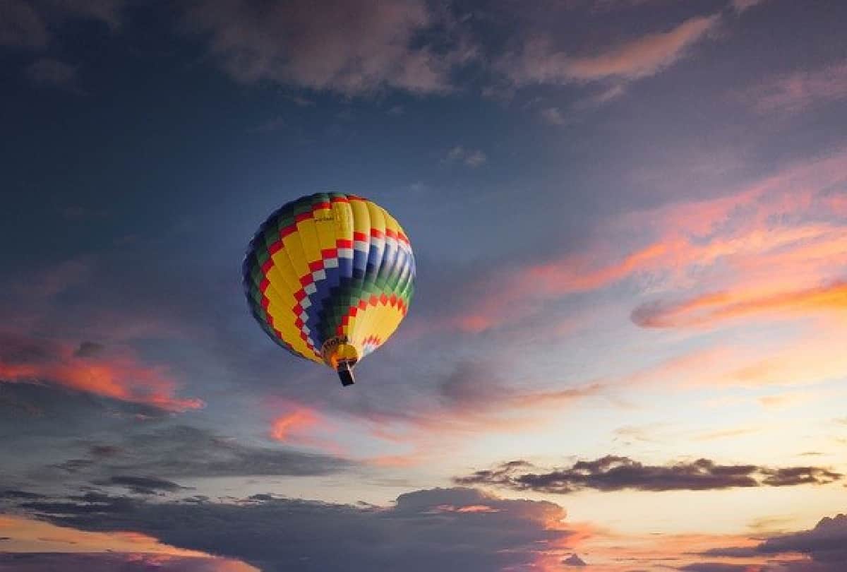 Visit these places around Delhi to take hot air balloon ride