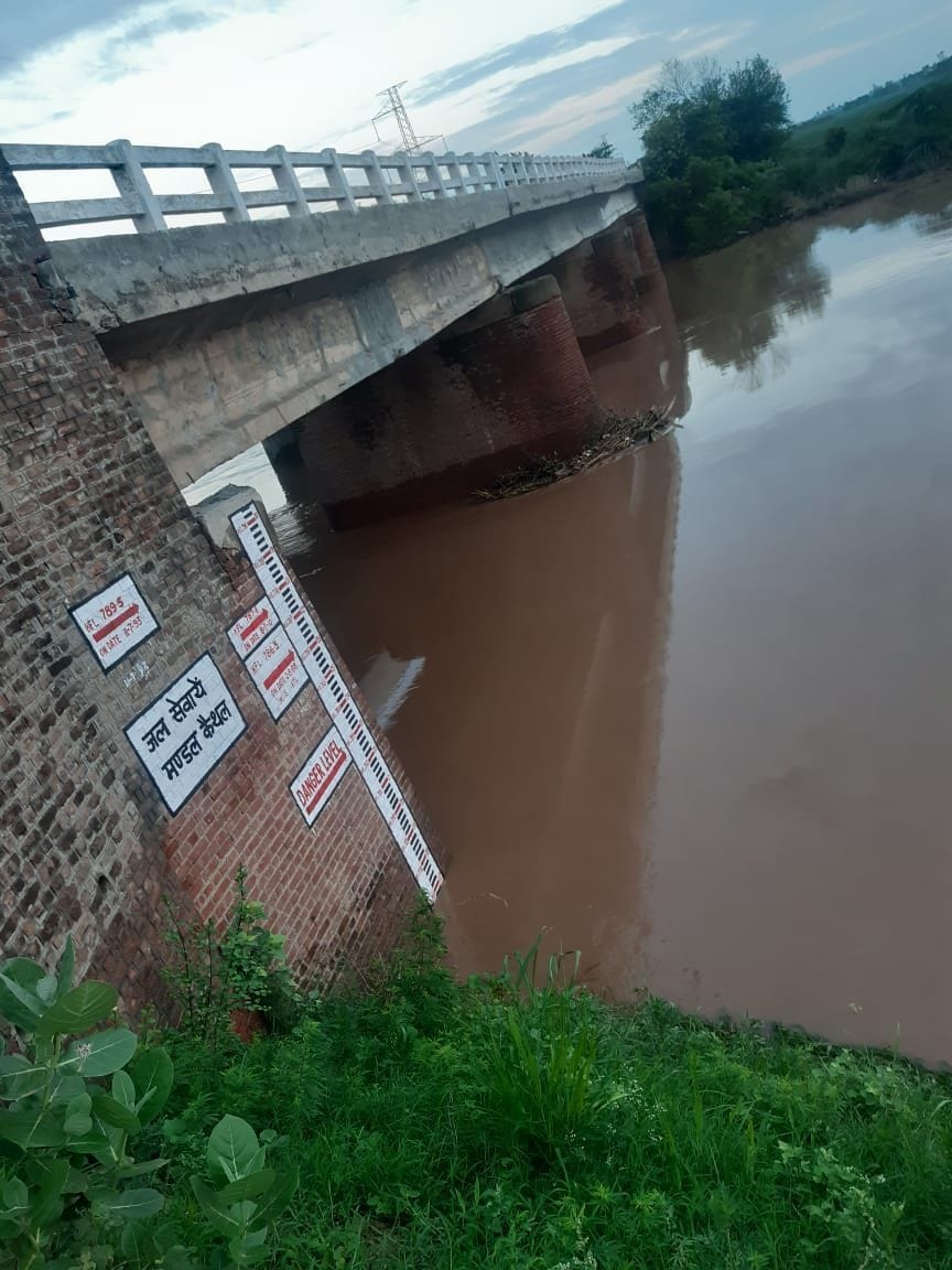 The water level of Ghaggar river came at 19 to 17 feet