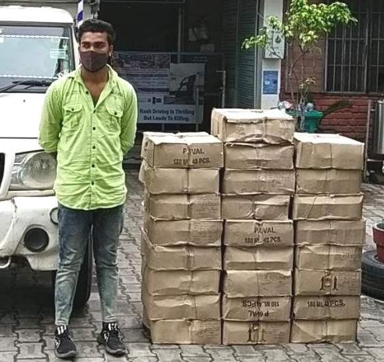 25 boxes of country liquor recovered from pickup