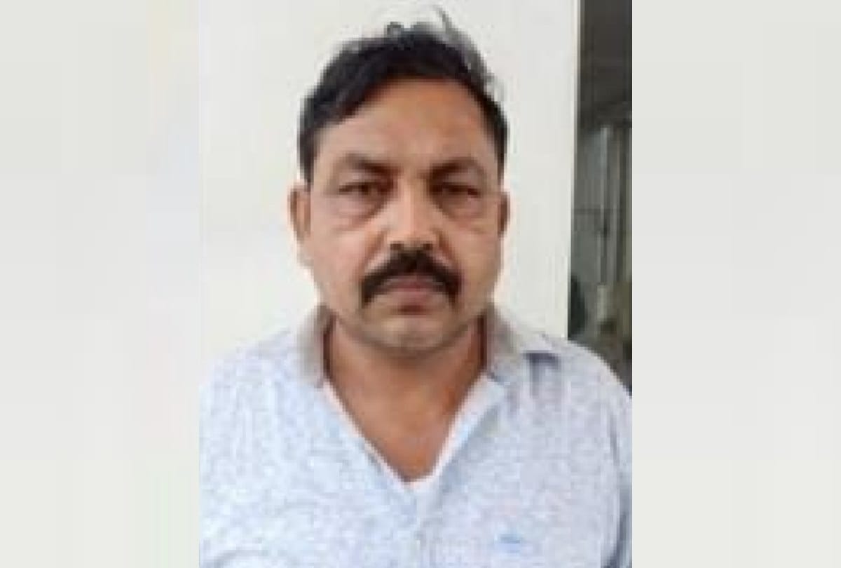 Man arrested by UP ATS who was giving money to Pakistani handlers.