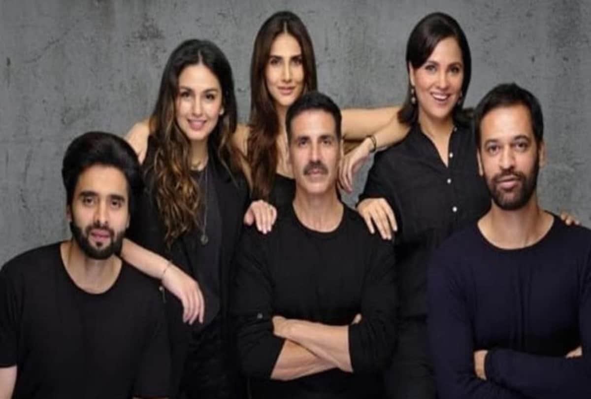 Akshay Kumar and Jackky bhagnani to launch trailer of film Bell bottom in delhi with star cast