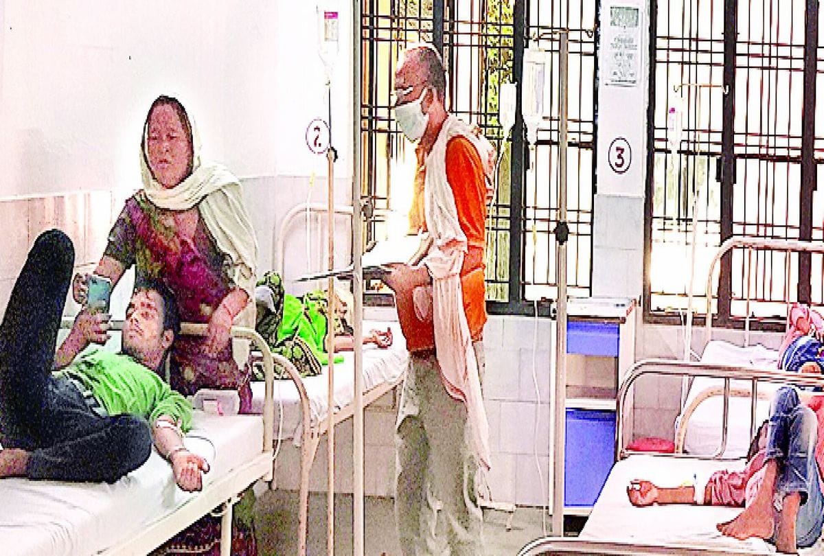 Seven people of family sick after consuming poisonous food admitted hospital