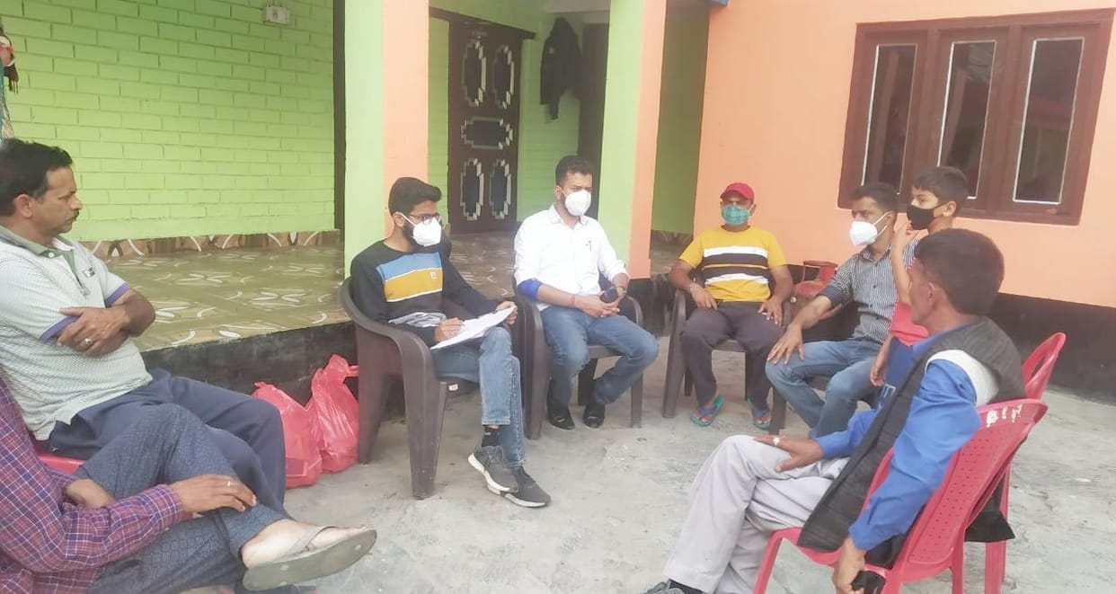 Doctors checked people's health in Chaubia