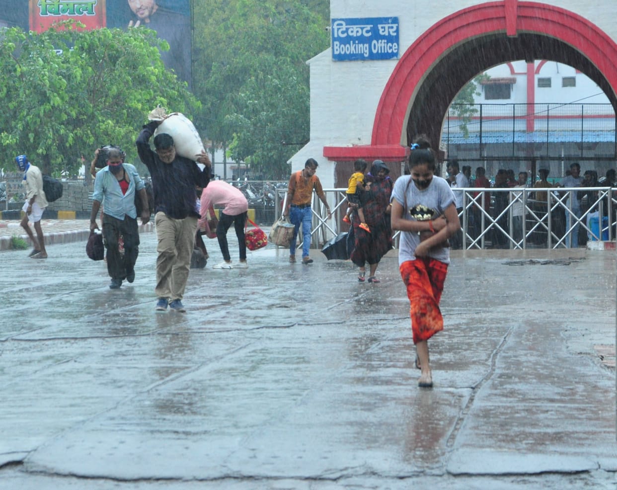 Monsoon rains throughout the day, so far 160 mm of water has fallen