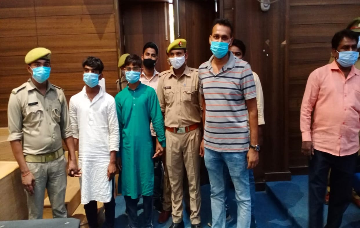 Grocery Businessman Shot Dead in varanasi police busted murder case Daughter and her lover murdered  father
