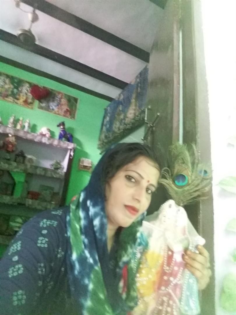 Hathras: Bike riding woman dies after being crushed by tractor trolley