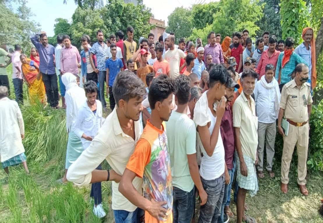 dead body of missing old woman found dumped in sack in azamgarh relatives were searching