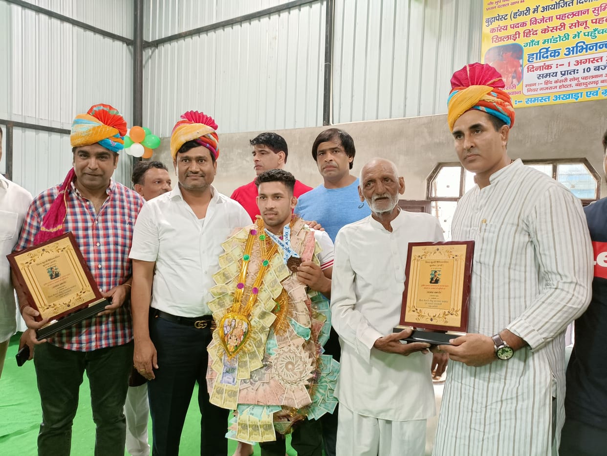 jhajjar bahadurgarh news,Bronze medalist Sumit welcomed in World Cadet Wrestling