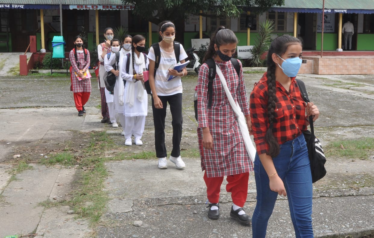 Less than half the students reached school on the first day in Kangra