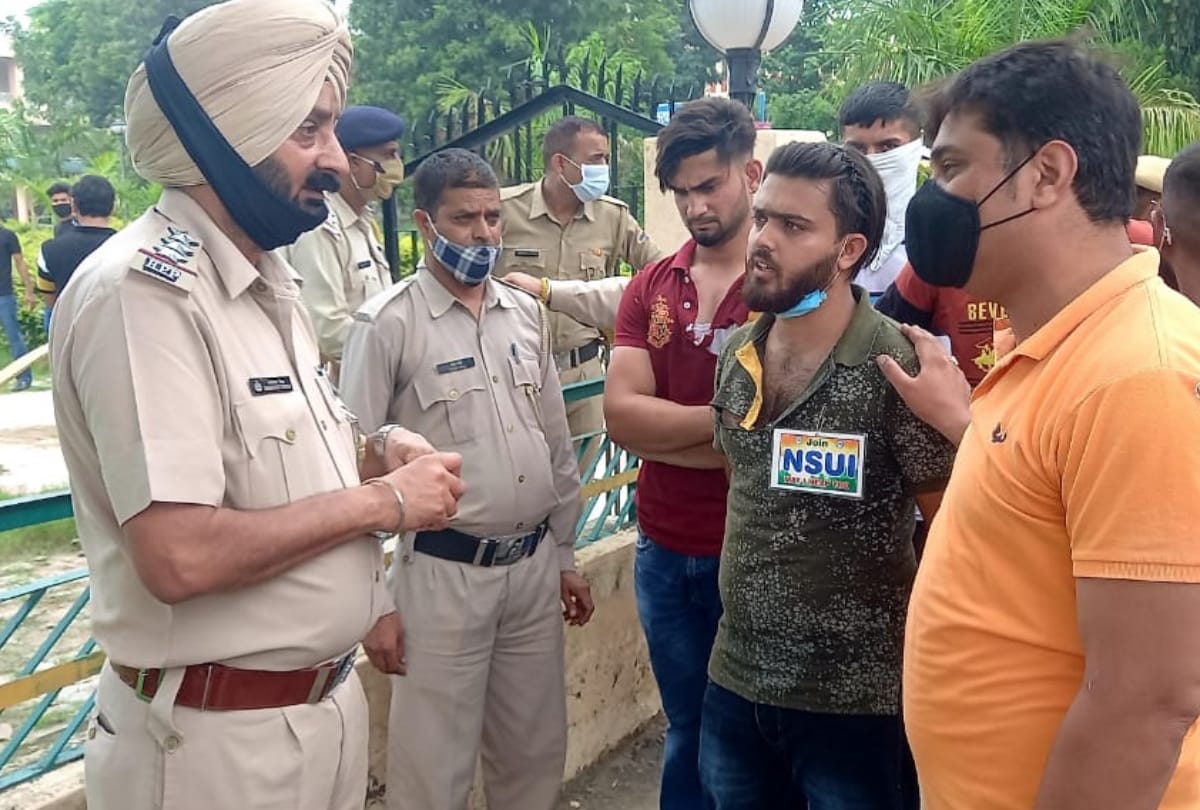 fight between NSUI and ABVP workers in una government college