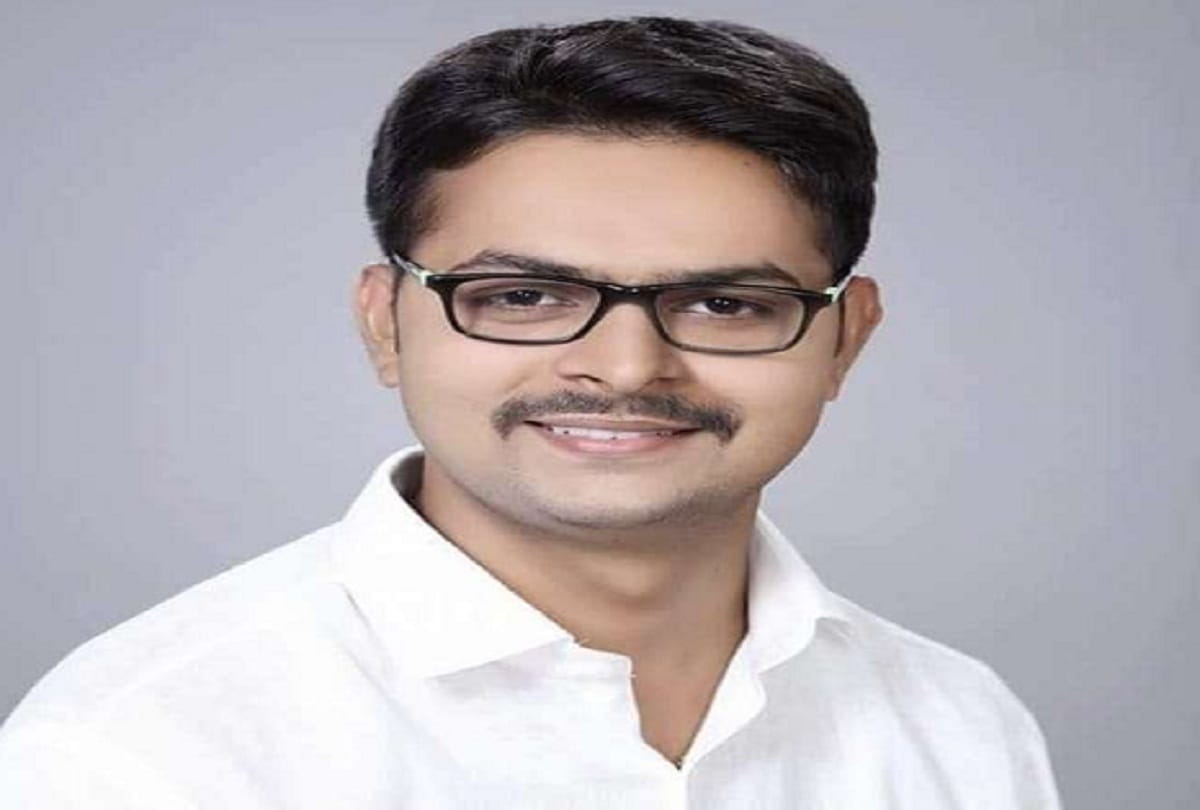 Rohit became the State Vice President of Yuva Morcha, Suresh got the post of Kisan Morcha State Minister