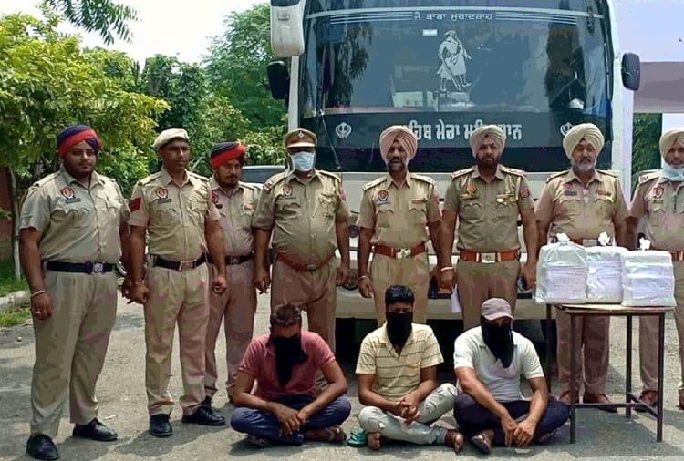Police arrested three with 15 kg of hasheesh in Phagwara of Punjab