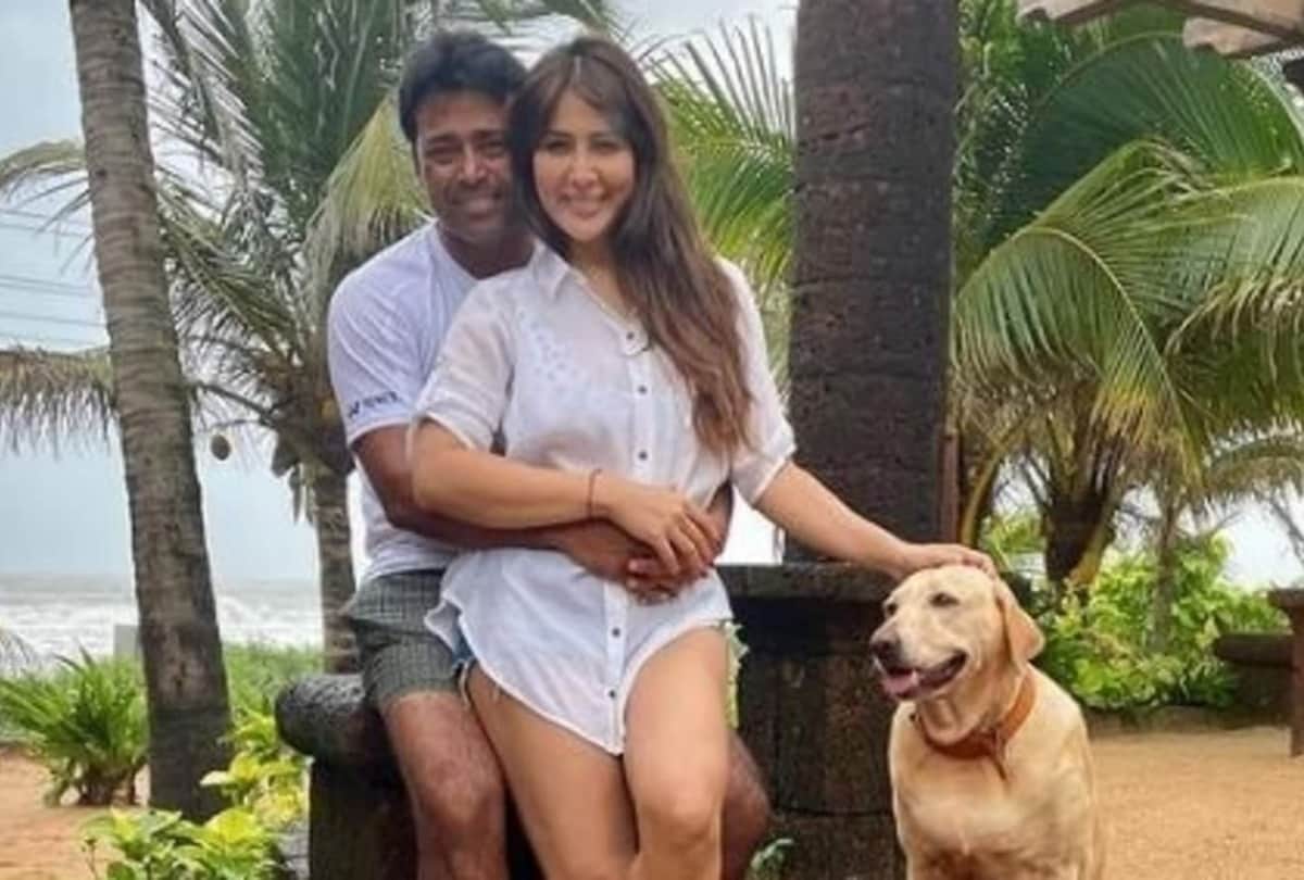 Kim Sharma and Leander Paes having fun at Disney Magic Kingdom Park photos viral on social media