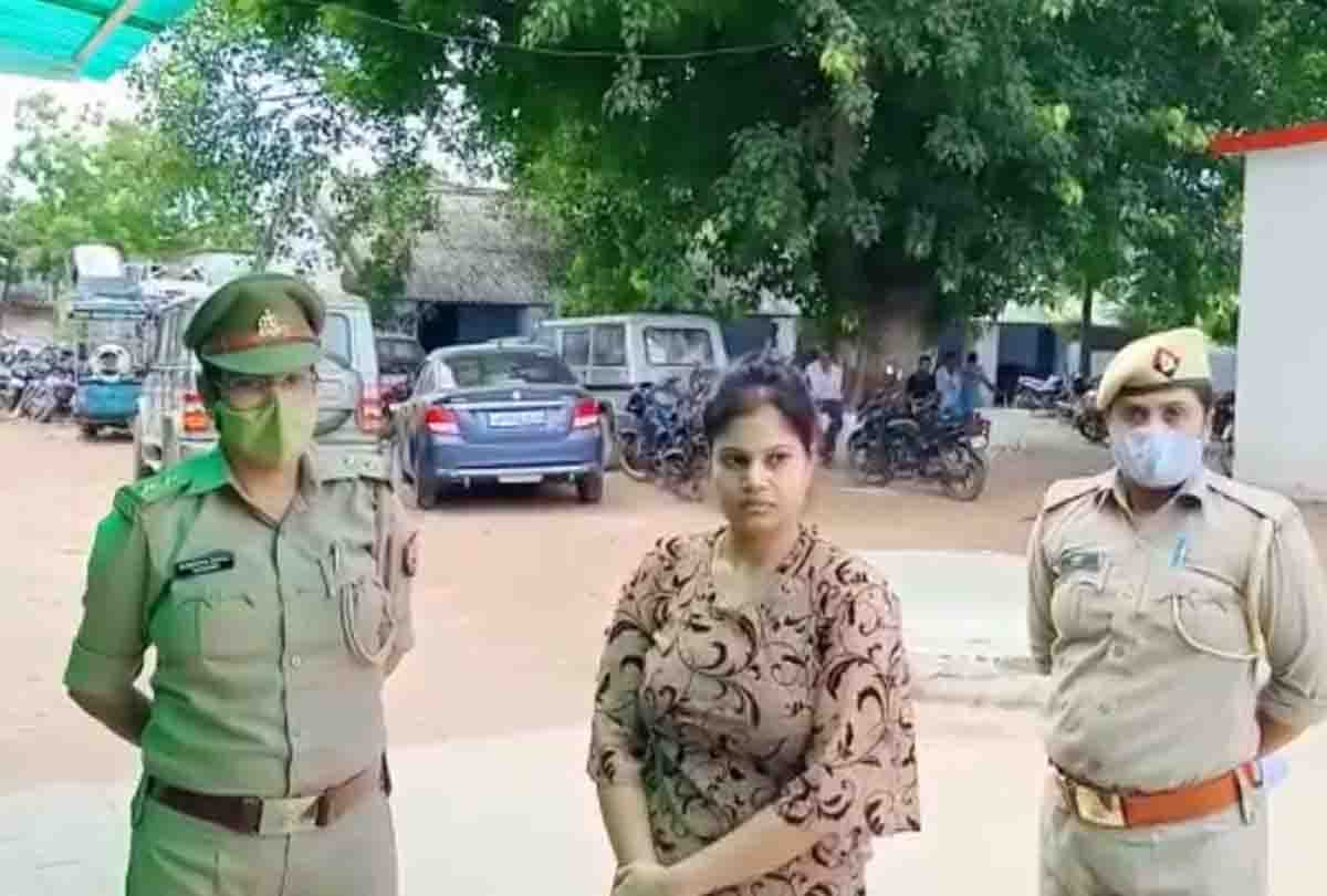 woman slap to constable in hardoi