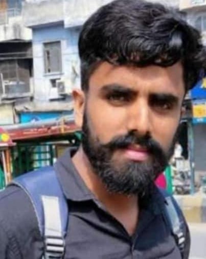 Even after 24 hours, the youth who drowned in the Yamuna was not found