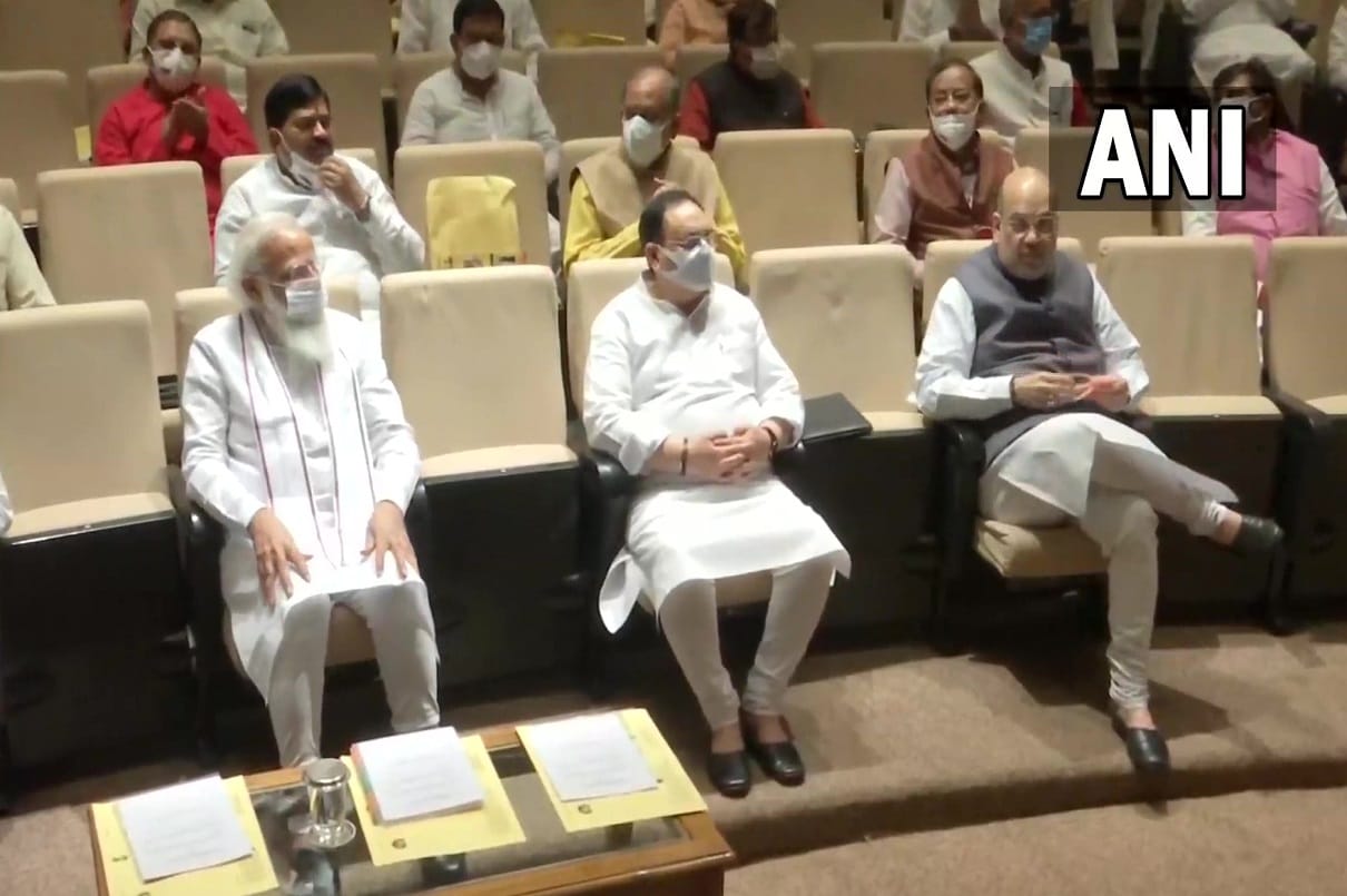 BJP parliamentary party meeting pm modi slams on oppositions