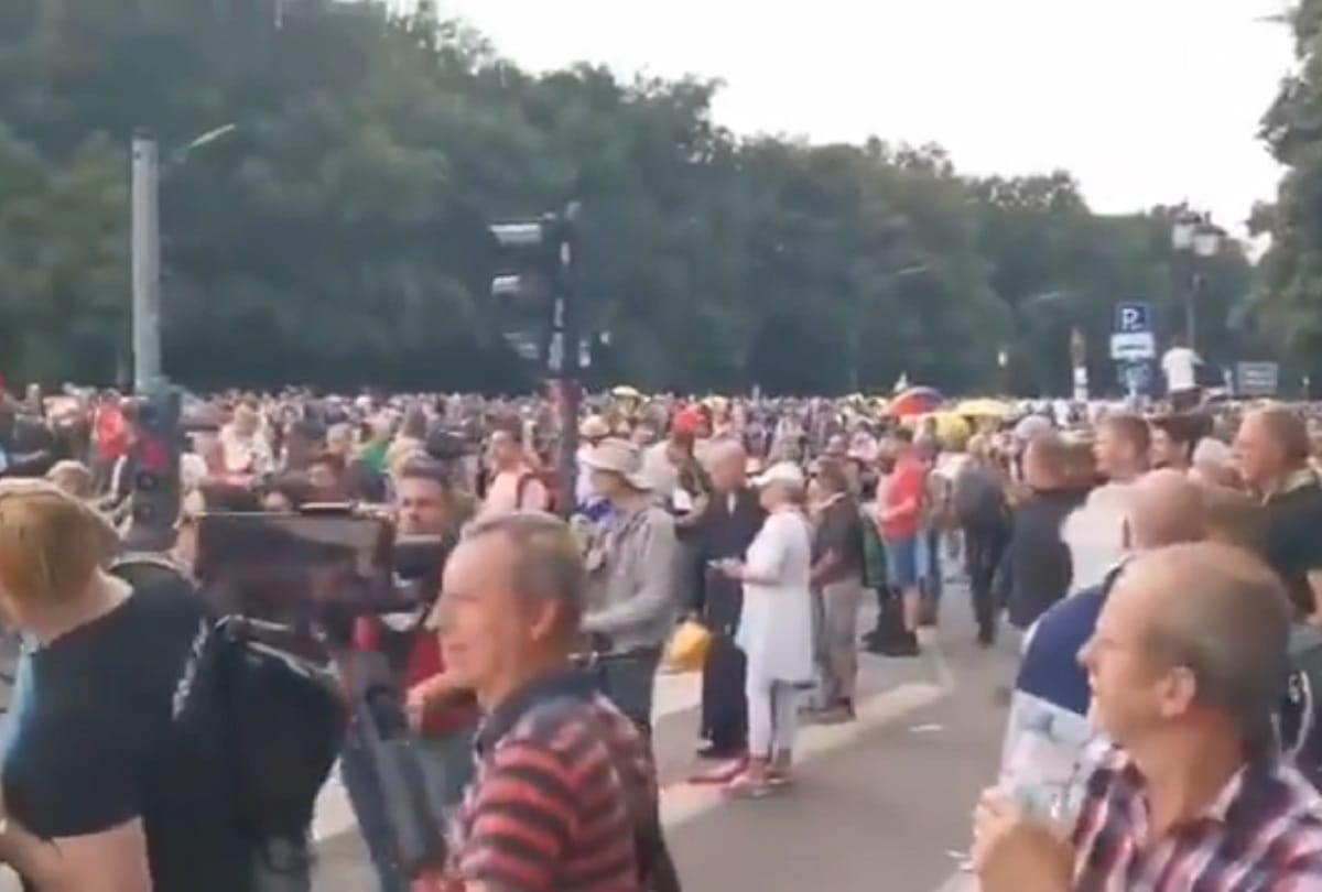 despite corona restrictions protest in berlin Germany one dead