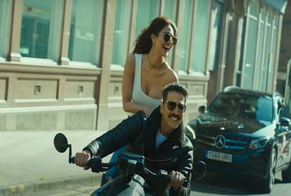 Akshay Kumar and Vaani Kapoor Bell Bottom First Song Marjawaan Released