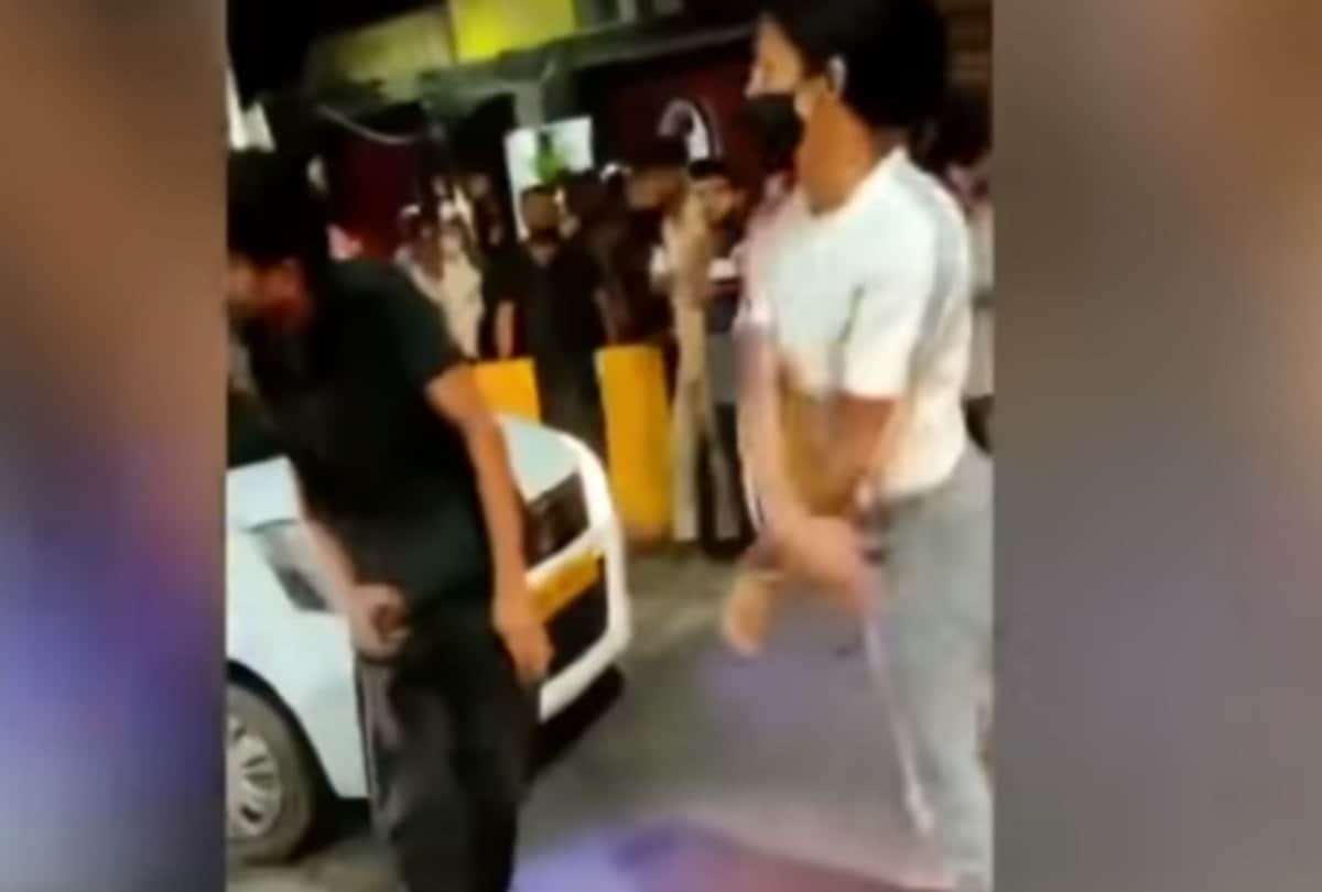 CCTV exposed girl who beats a cab driver and his brither in Lucknow.