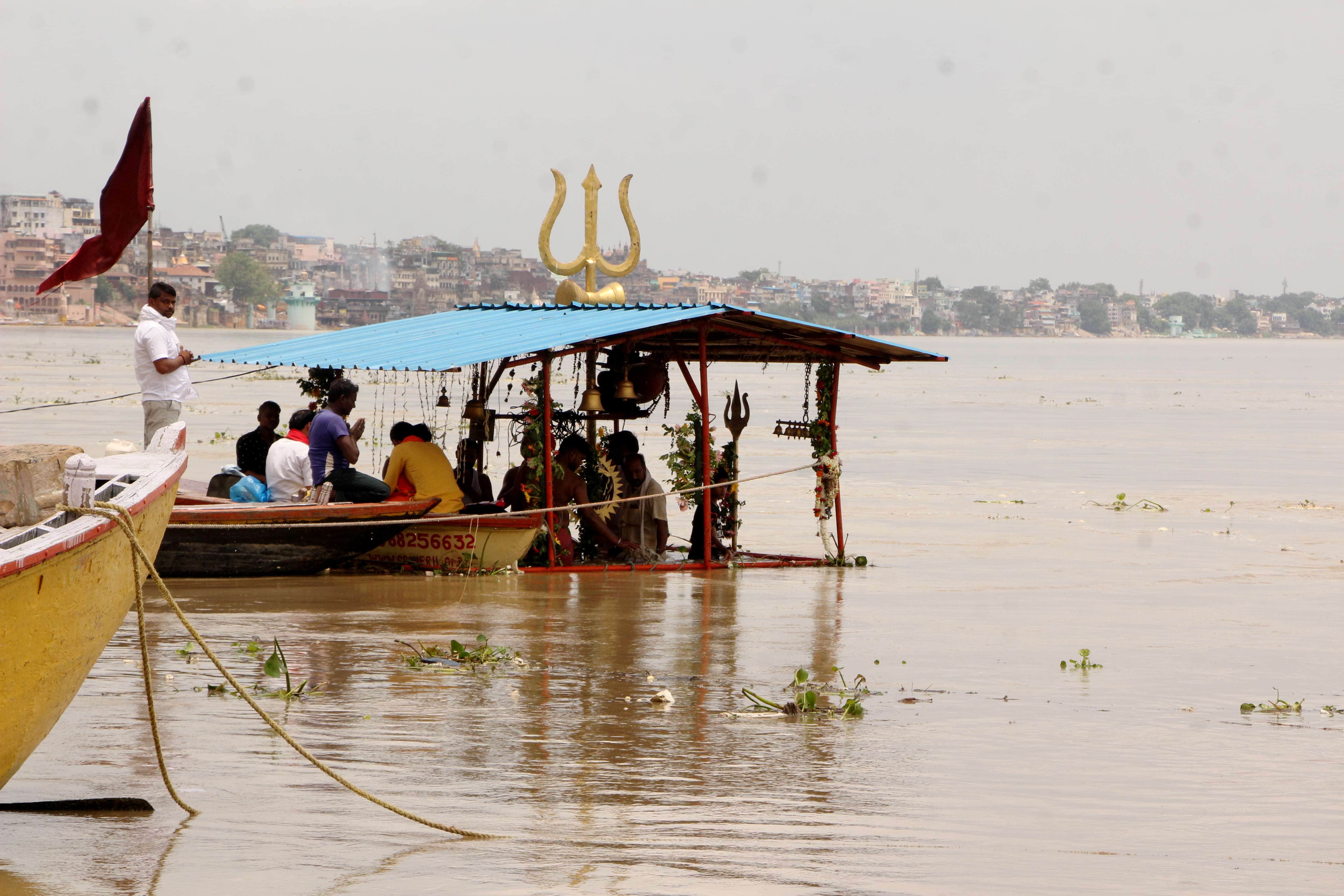 Ganga near danger point: Water level below warning point in Varanasi, NDRF alert