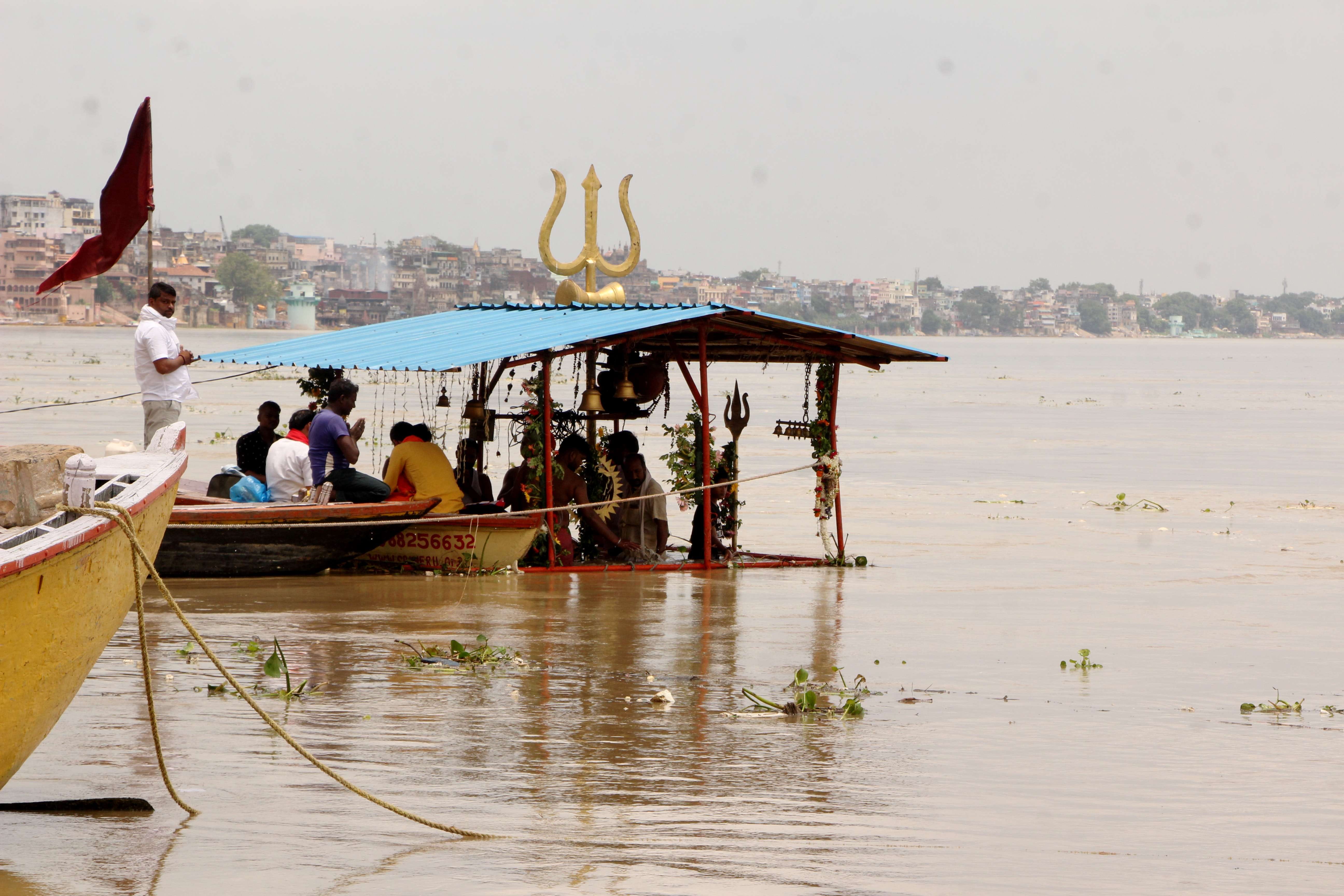 Ganga near danger point: Water level below warning point in Varanasi, NDRF alert