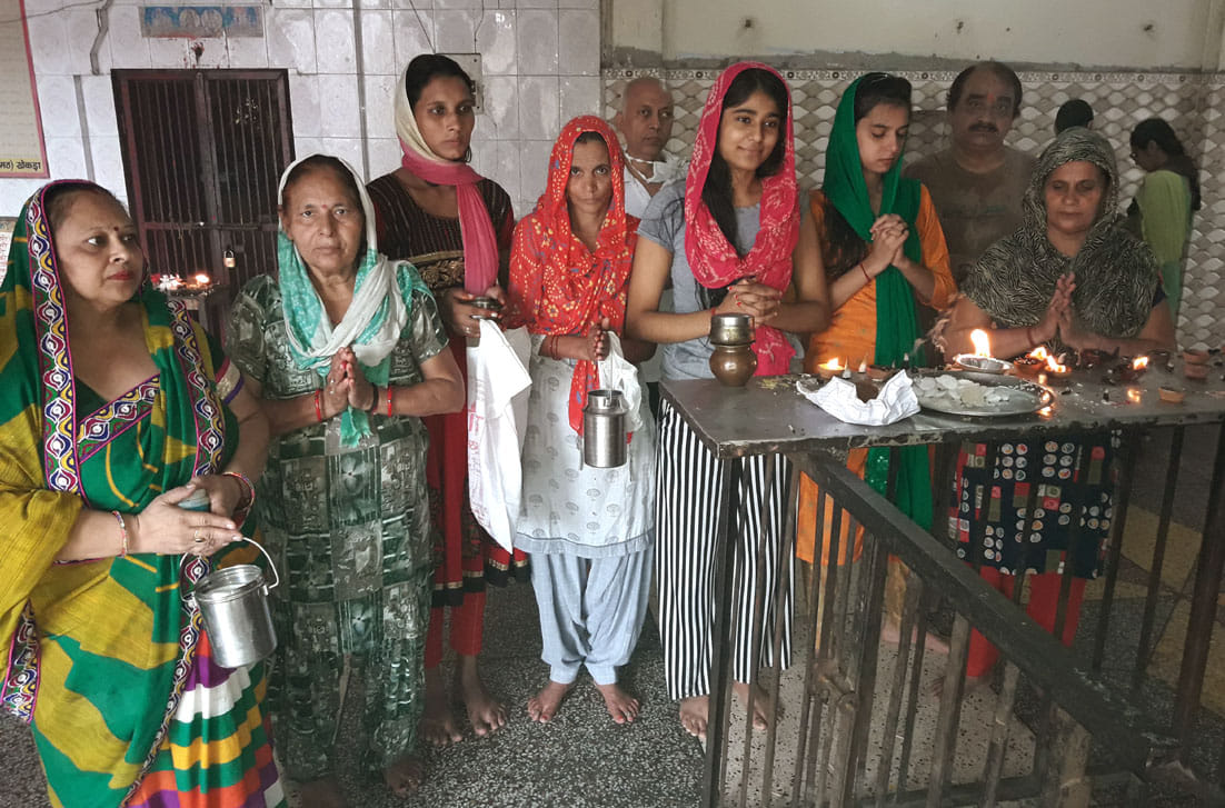 Daughters ask for vows after returning from in-laws