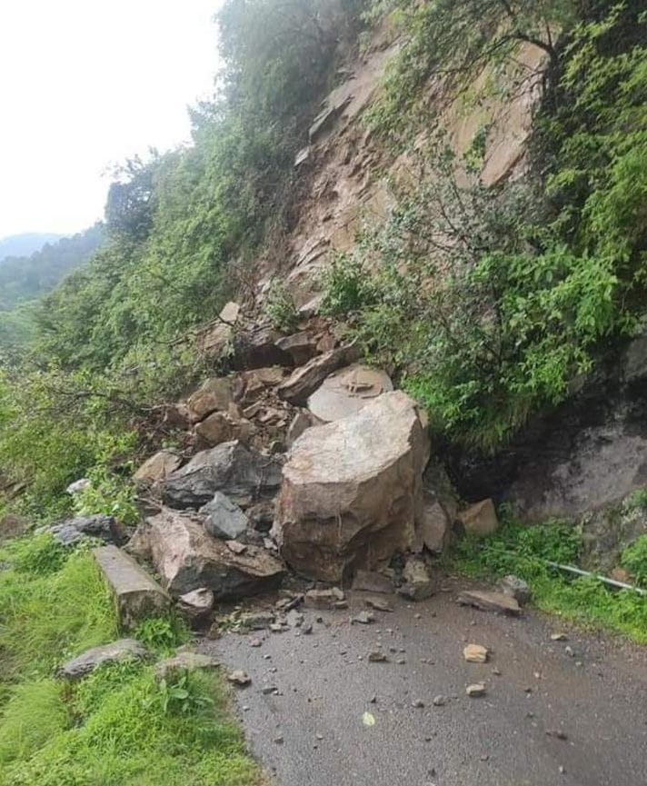Ten roads of the district mandi were disrupted due to landslide