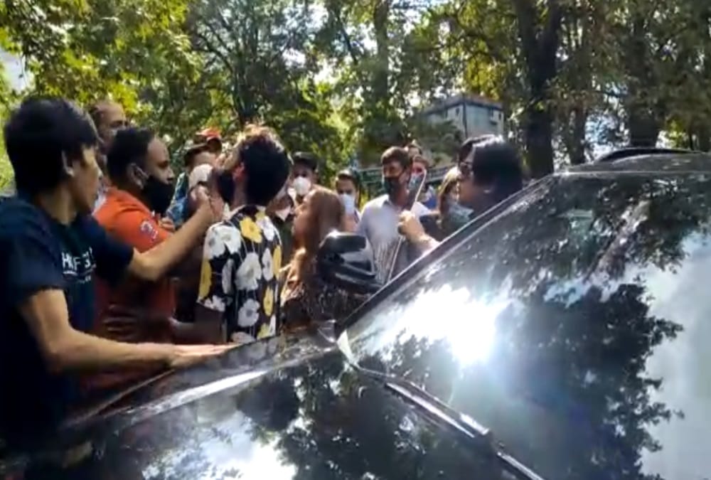 Nainital News: Delhi tourists misbehave with police, case registered