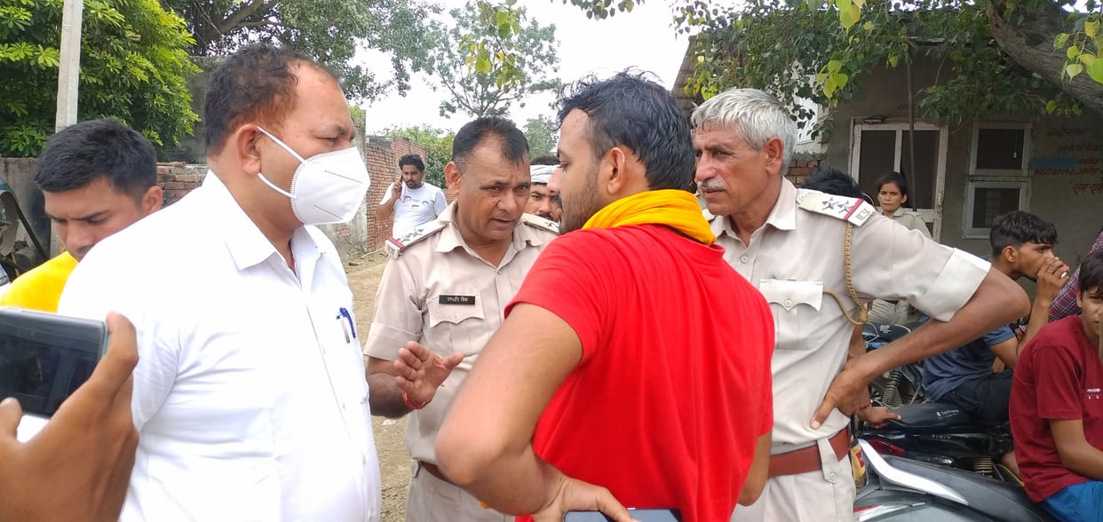 cow devotees protested in the road