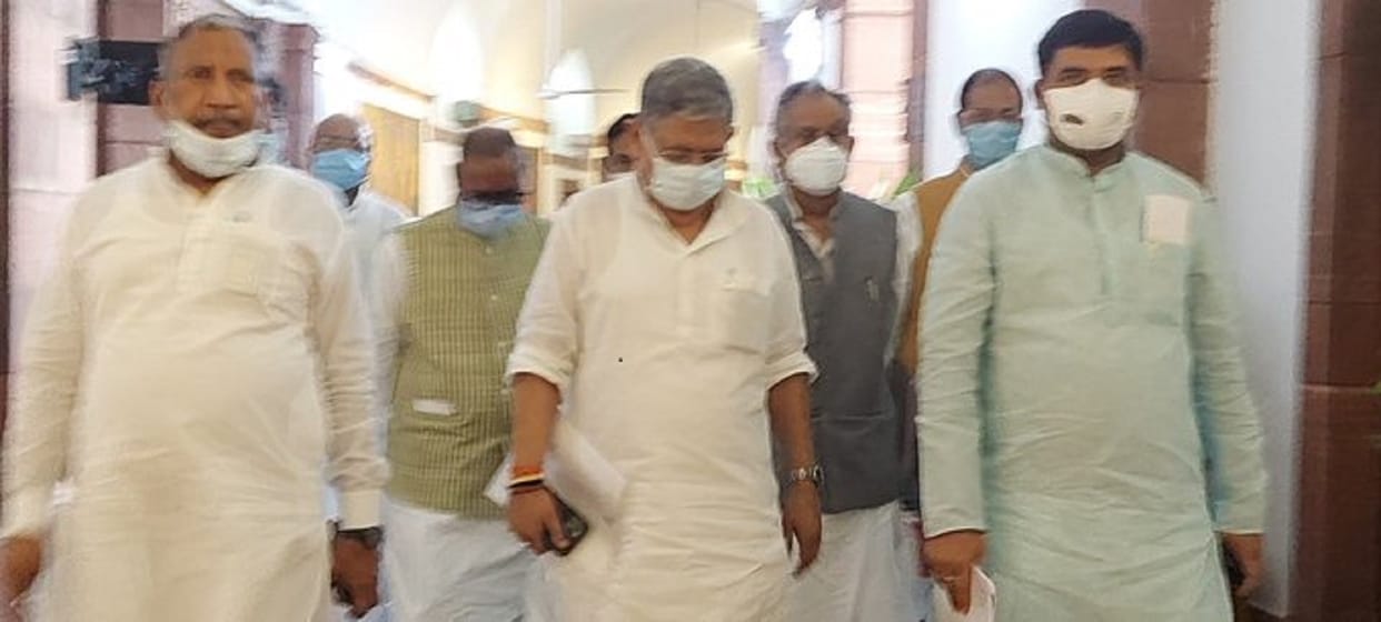 JDU leader Lallan Singh met Home Minister to pressurize caste census