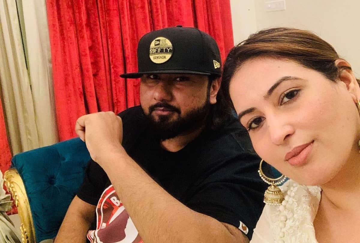 Honey Singh Wife Accuses Father in Law Says he entered into room when she changing clothes