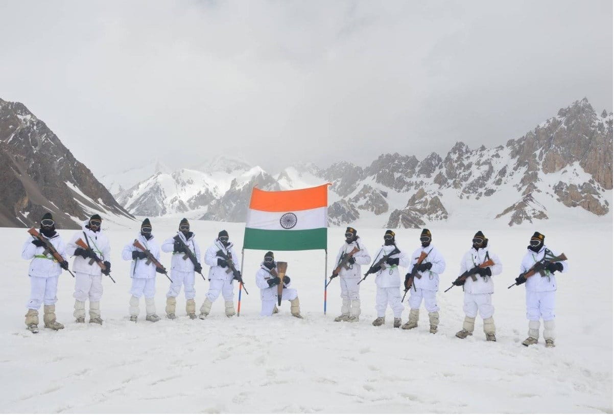 Swarnim Vijay Victory Flame, commemorating 50 Years of Indian Armed Forces victory over Pakistan in the 1971 Indo-Pak War reached Siachen