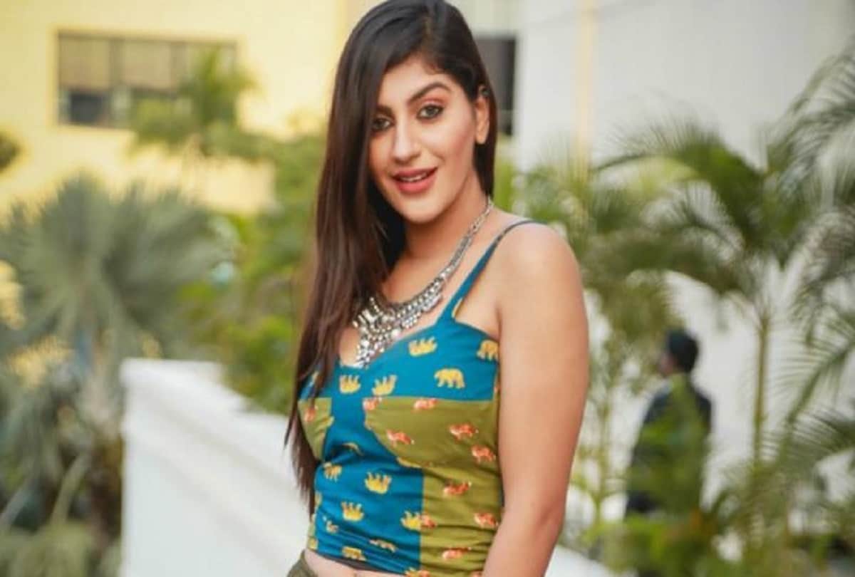 Yashika Anand Trauma After Road Accident Says 'Won't be Able to Walk or Stand for 5 Months