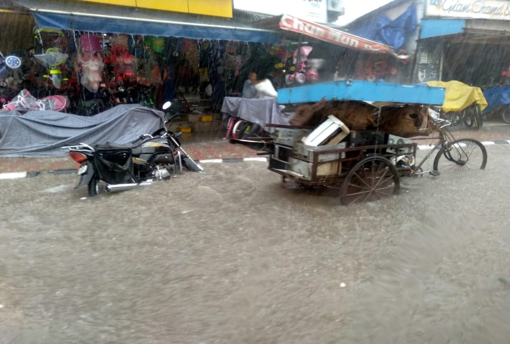 Uttarakhand weather Update: Waterlogging in dehradun many places after Heavy rainfall photos