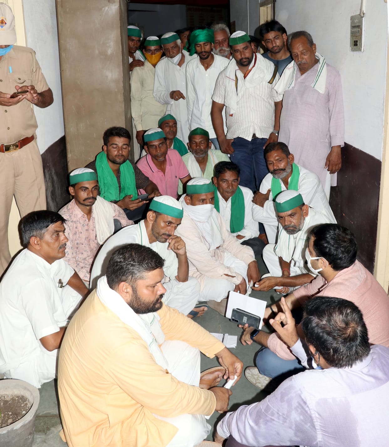 Farmers protest for vaccination of animals