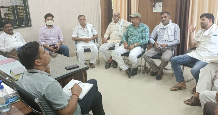 Complaint of exploitation of farmers in the name of electricity checking