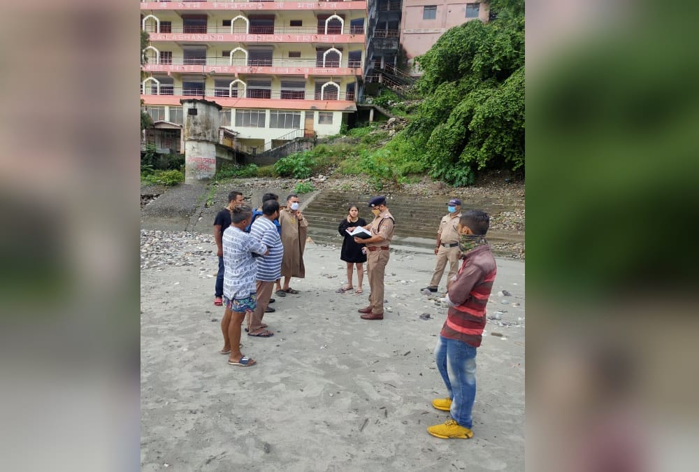 Uttarakhand News: Three friends from Mumbai Drowned into ganga in rishikesh photos
