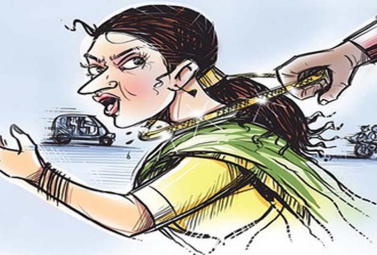 brave woman caught accused running away by pulling chain in Gorakhpur