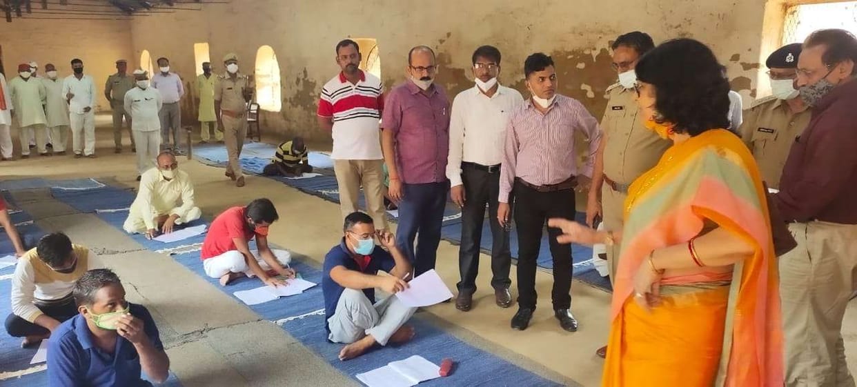 Examinations started in Open University, Vice Chancellor inspected the examination center built in Naini Jail