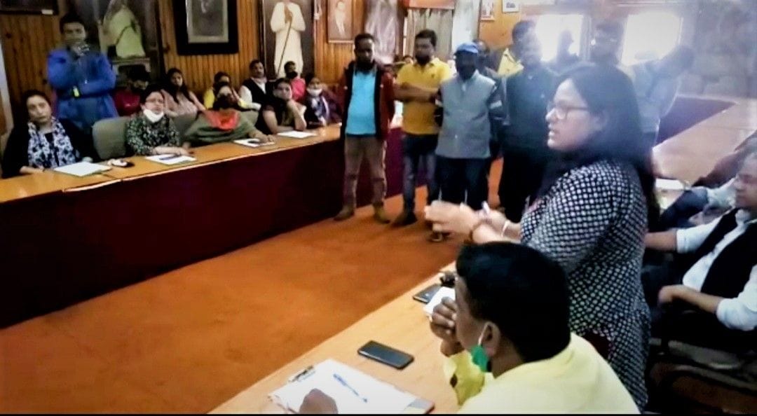 Fierce uproar in board meeting, many members boycotted