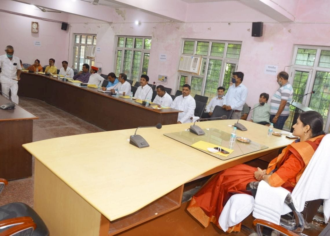 bjp,sp,jila panchayat,DR dileep yadav,DP Yadav,harshita singh,harshita singh firozabad,firozabad  district headquarter
