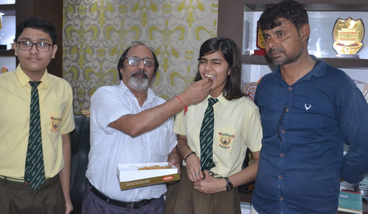 CBSE 10th result is 100%