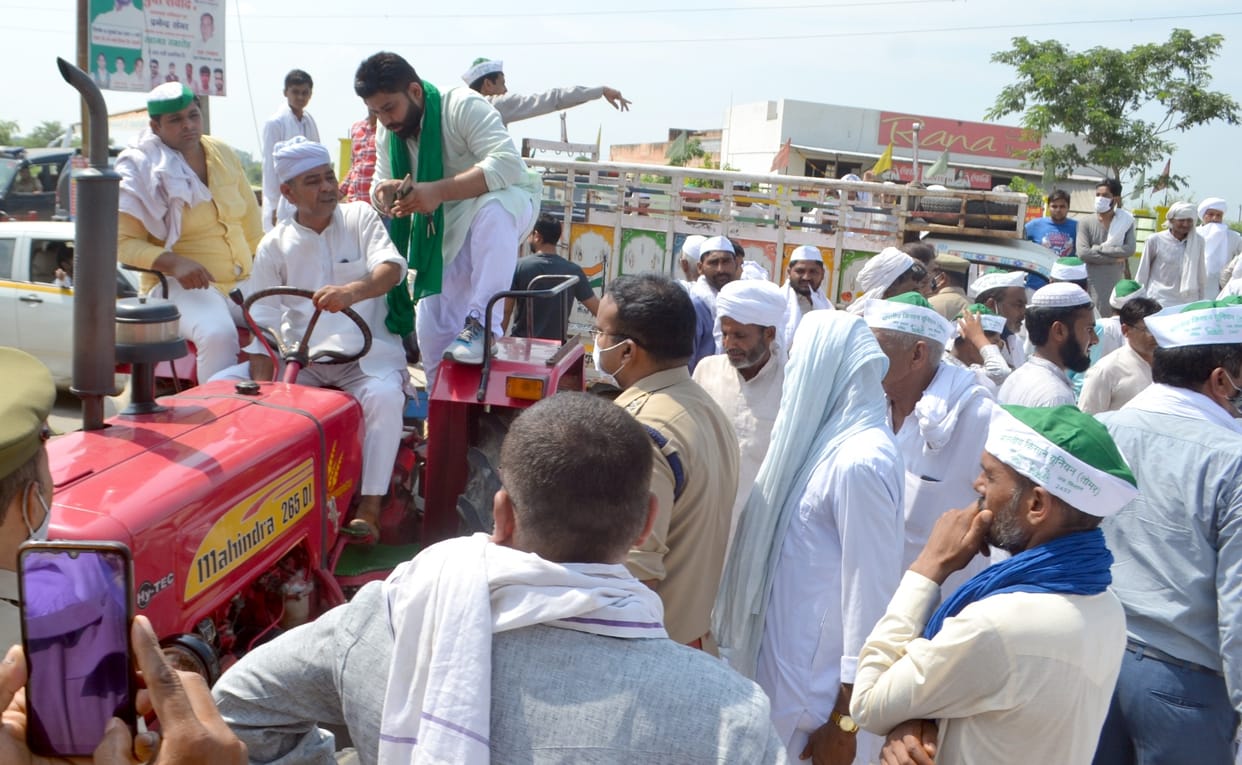 Bhakiyu Tomar faction picketed on the Collectorate