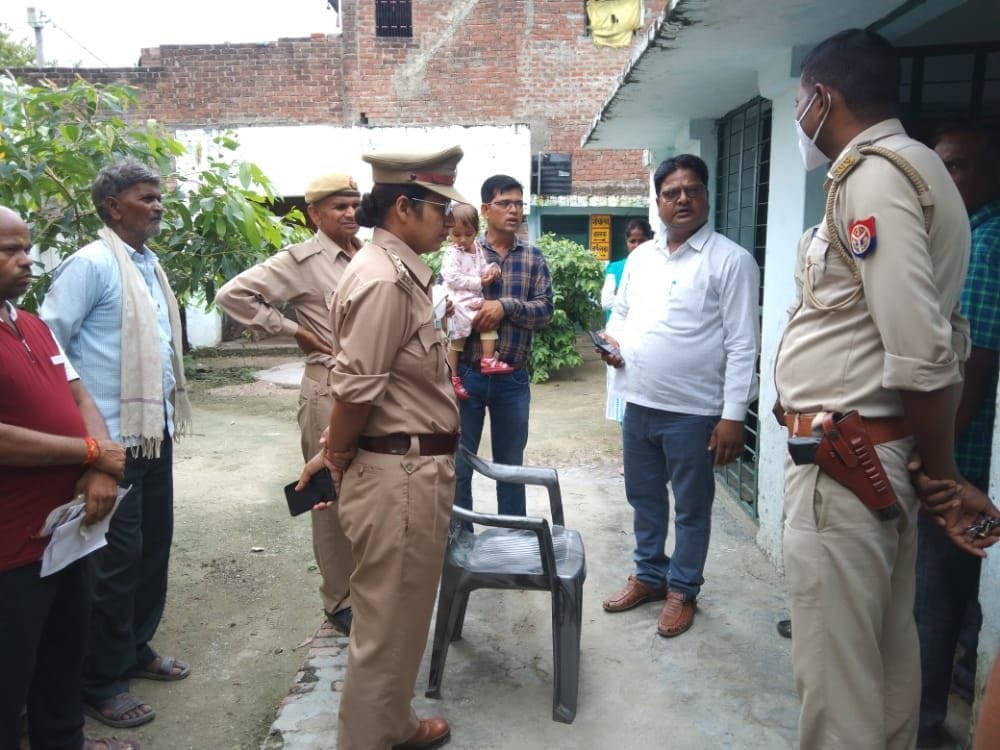 Indecency with the health team at the vaccination center