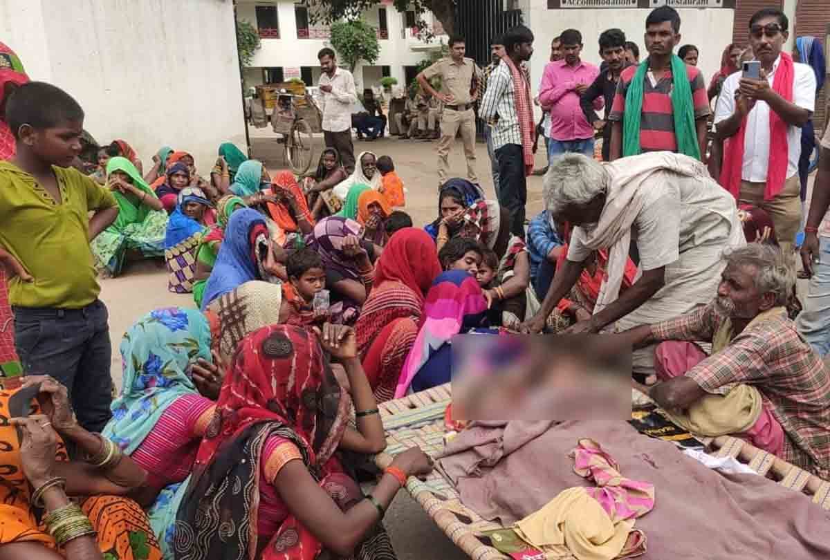 Chitrakoot: Two innocent died due to drowning pit made after removing soil from field for road construction