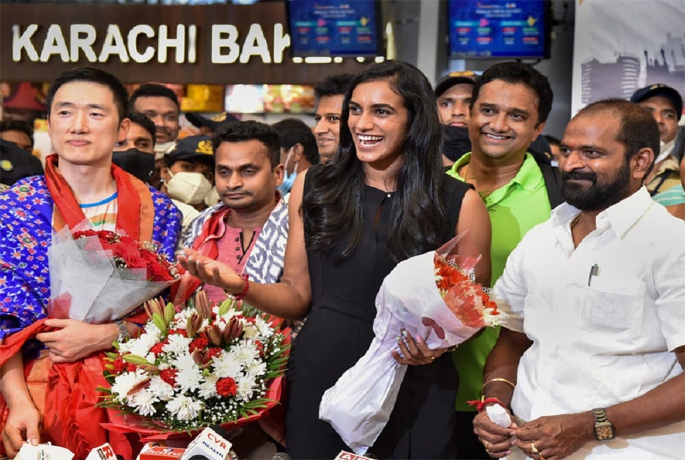 Telangana: Olympic Bronze medallist PV Sindhu and her coach Park Tae-Sang reach Sindhus residence in Hyderabad