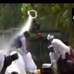 भीड़ को तितर-बितर करने को वाटर कैनन का इस्तेमाल
